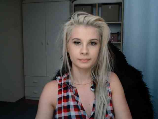 KristineNatural webcam