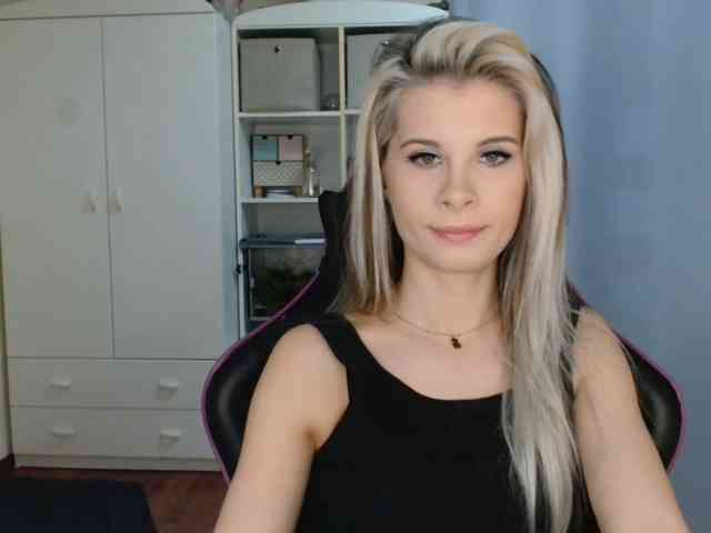 KristineNatural webcam