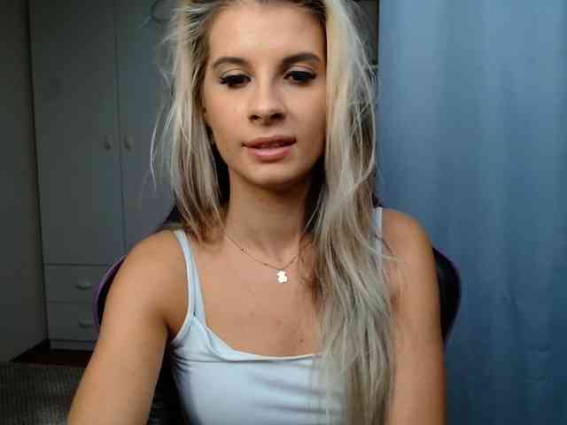 KristineNatural webcam