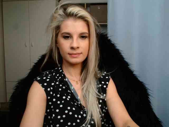 KristineNatural webcam
