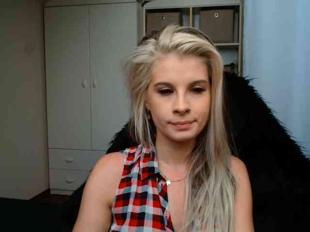 KristineNatural webcam