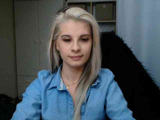 KristineNatural webcam