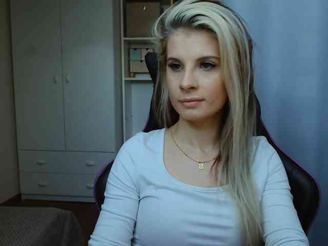 KristineNatural webcam