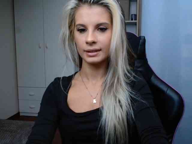 KristineNatural webcam
