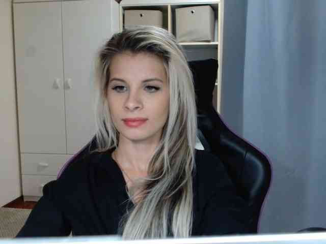 KristineNatural webcam