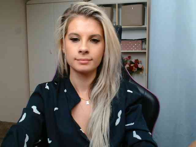 KristineNatural webcam
