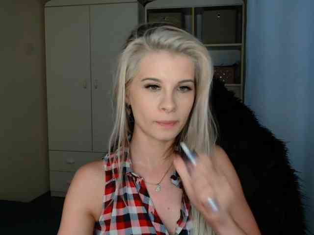 KristineNatural webcam