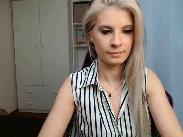 KristineNatural webcam