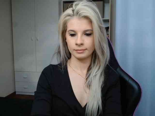 KristineNatural webcam