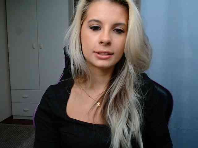 KristineNatural webcam