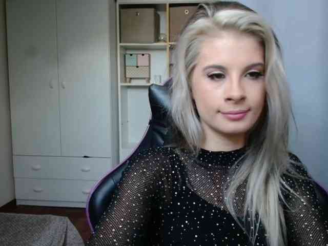 KristineNatural webcam