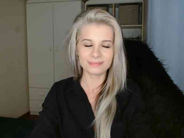 KristineNatural webcam