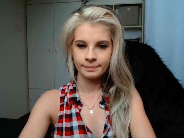 KristineNatural webcam