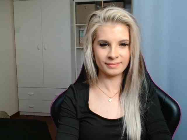 KristineNatural webcam