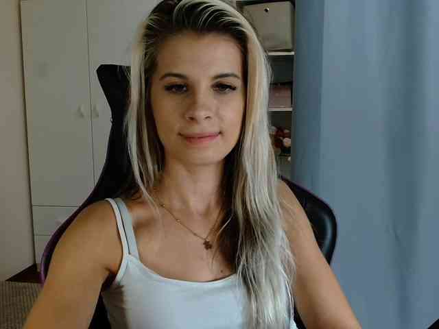 KristineNatural webcam