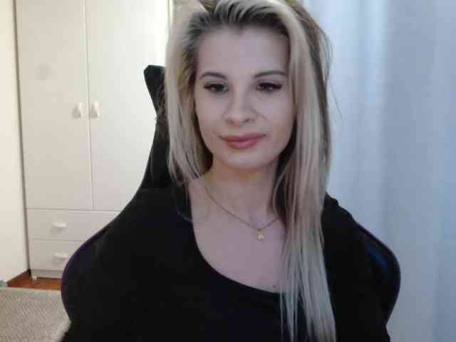 KristineNatural webcam
