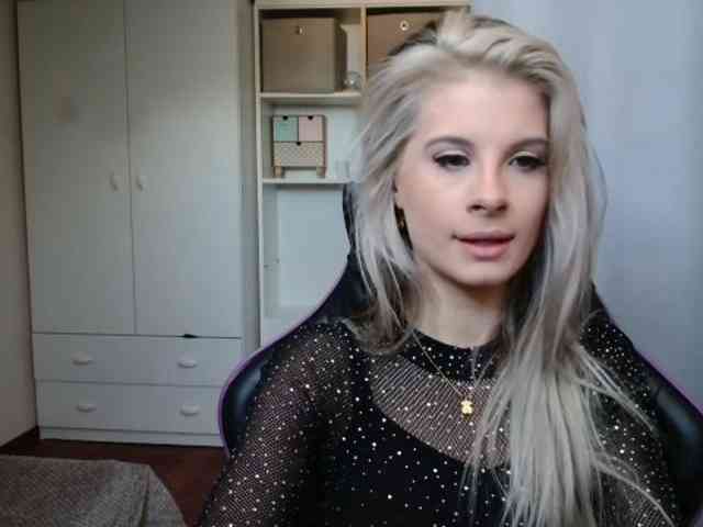 KristineNatural webcam
