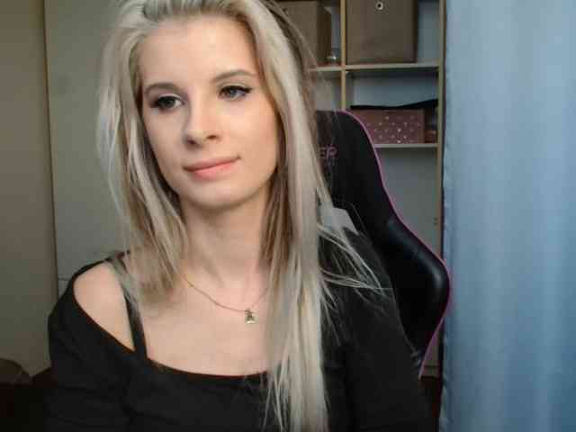 KristineNatural webcam