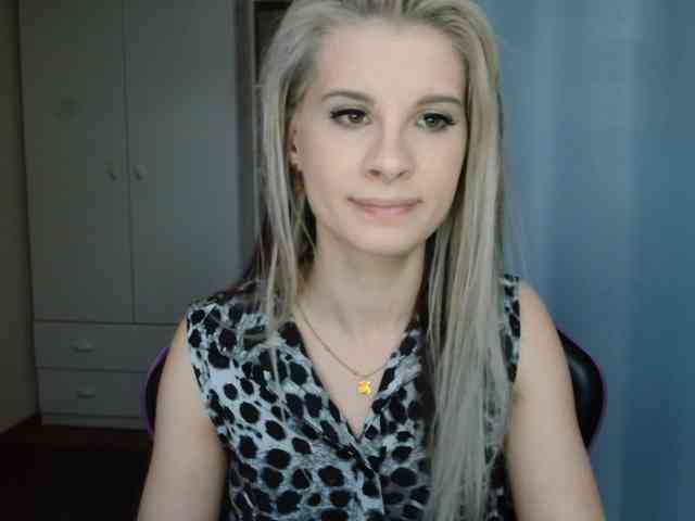 KristineNatural webcam