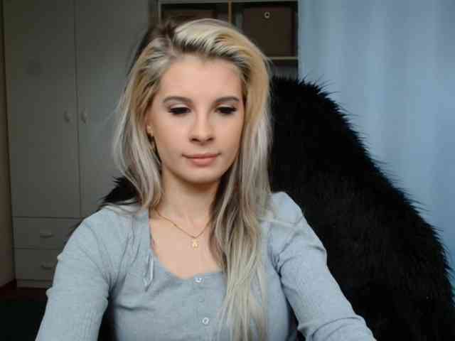 KristineNatural webcam