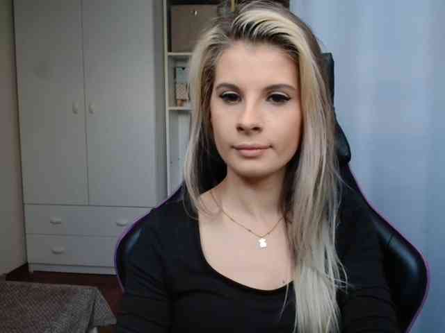 KristineNatural webcam