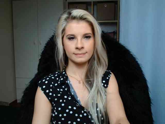 KristineNatural webcam