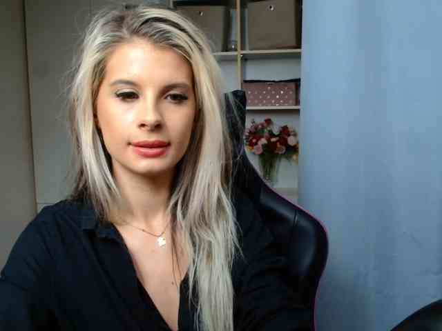 KristineNatural webcam