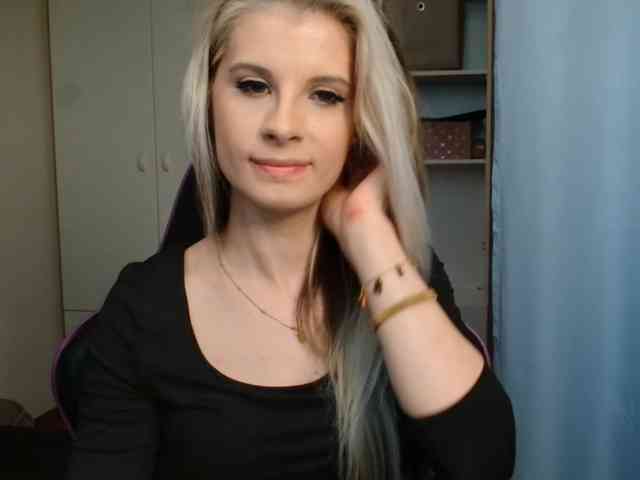 KristineNatural webcam