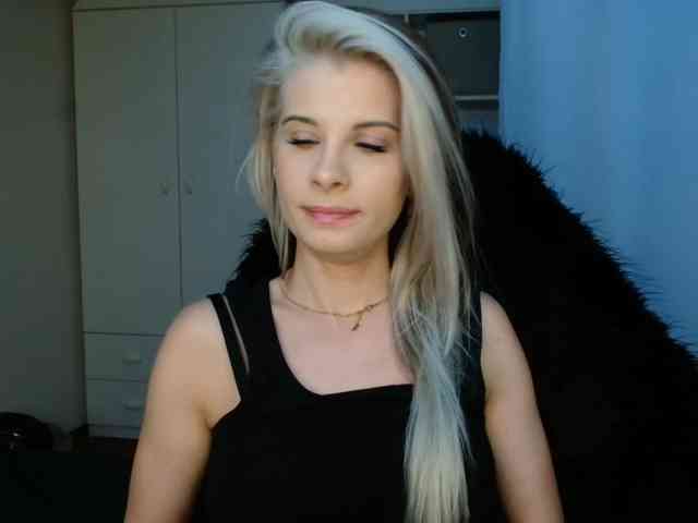 KristineNatural webcam