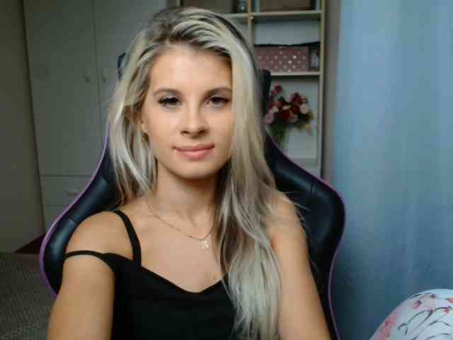 KristineNatural webcam
