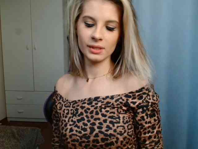 KristineNatural webcam