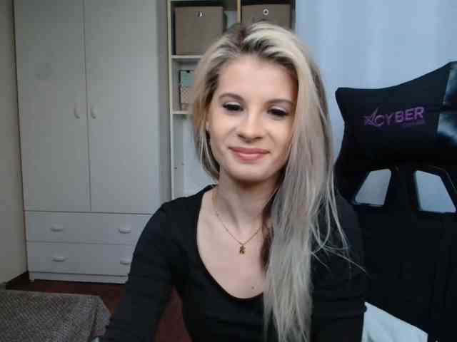 KristineNatural webcam