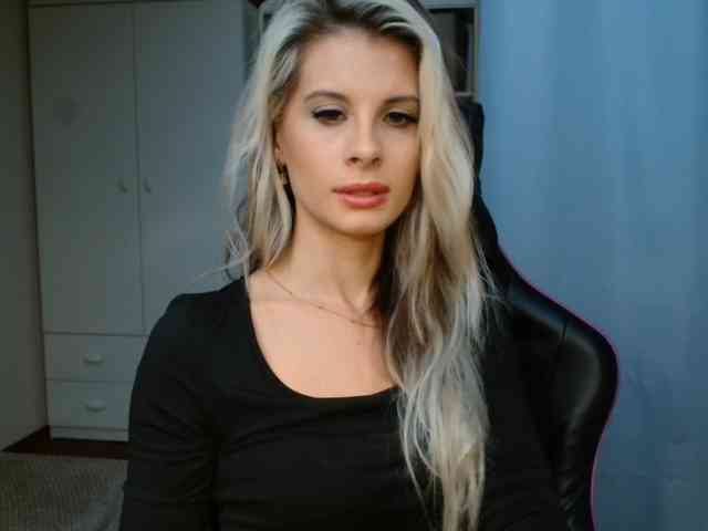 KristineNatural webcam