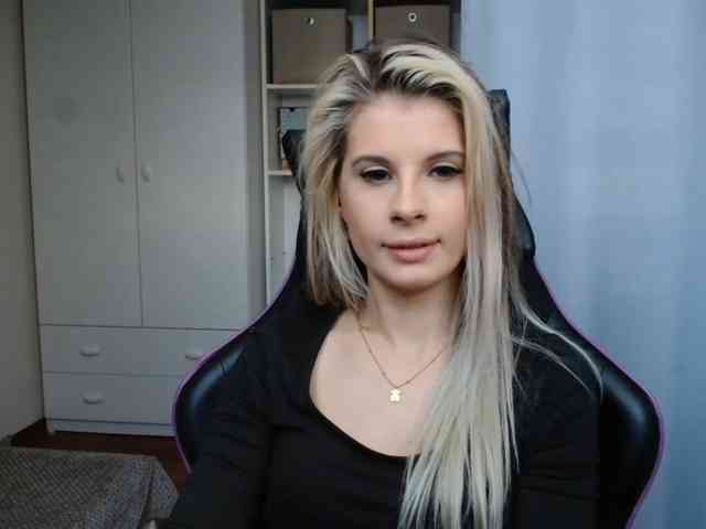 KristineNatural webcam