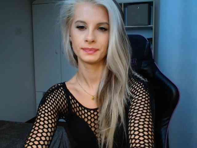 KristineNatural webcam