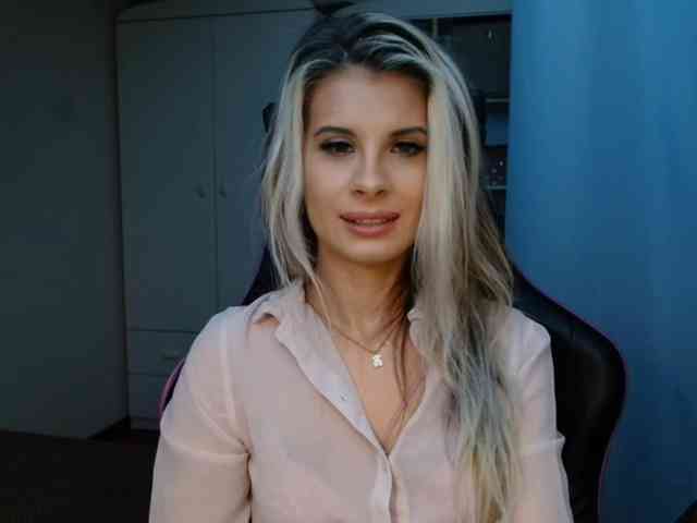 KristineNatural webcam
