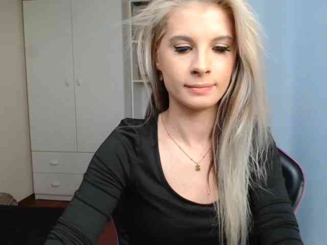 KristineNatural webcam