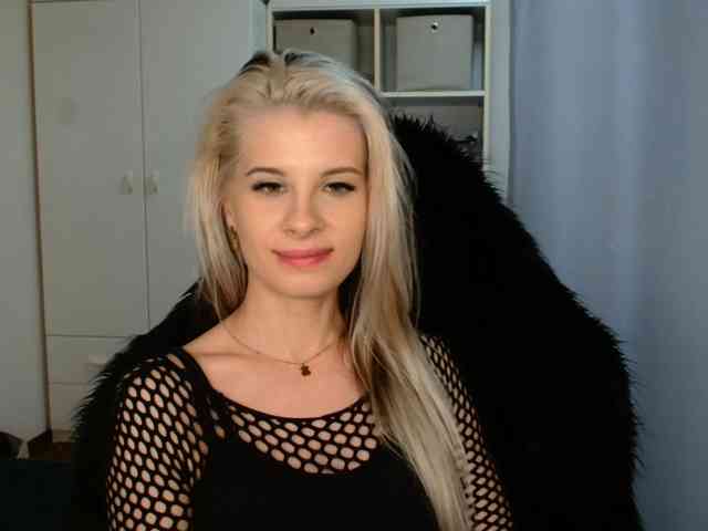 KristineNatural webcam