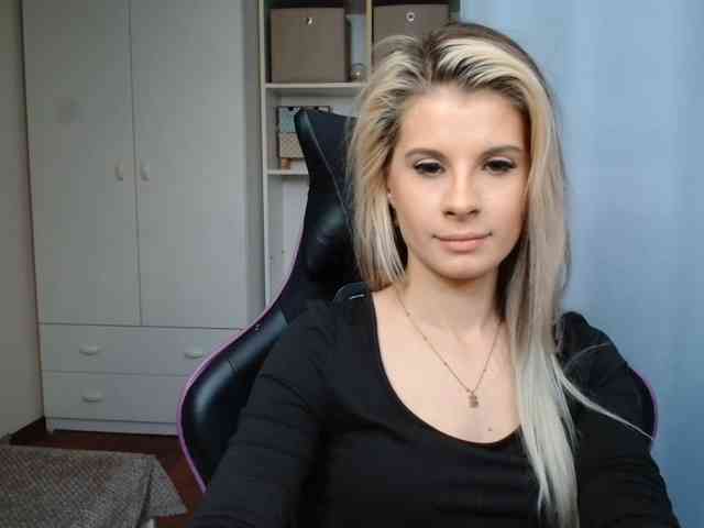 KristineNatural webcam