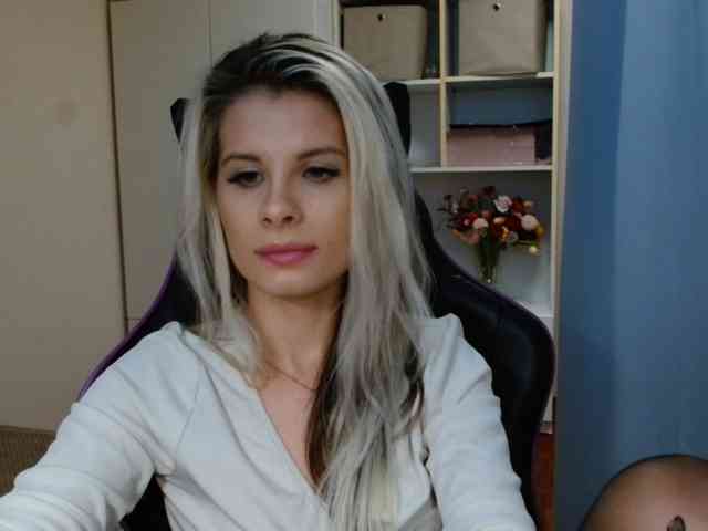 KristineNatural webcam