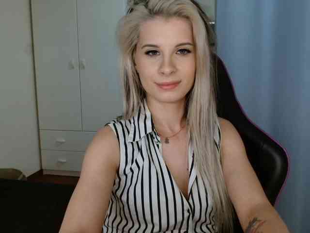 KristineNatural webcam