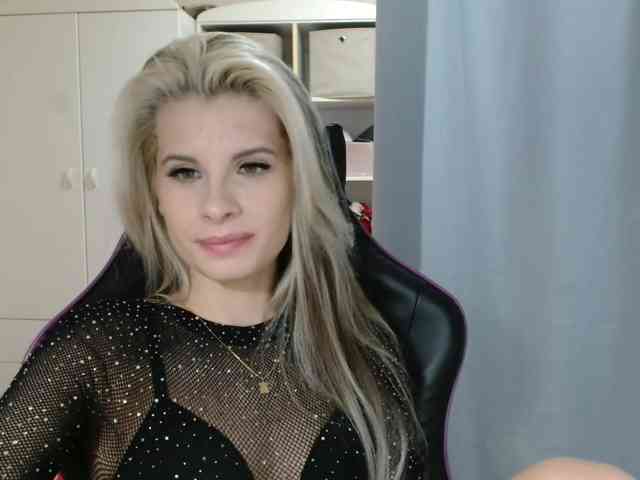 KristineNatural webcam