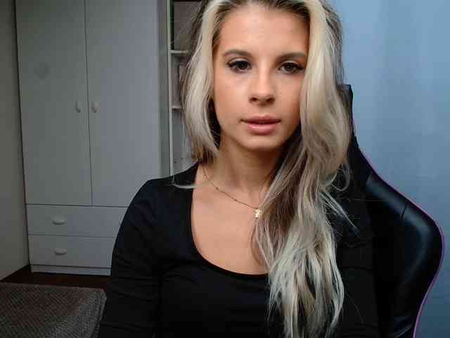 KristineNatural webcam