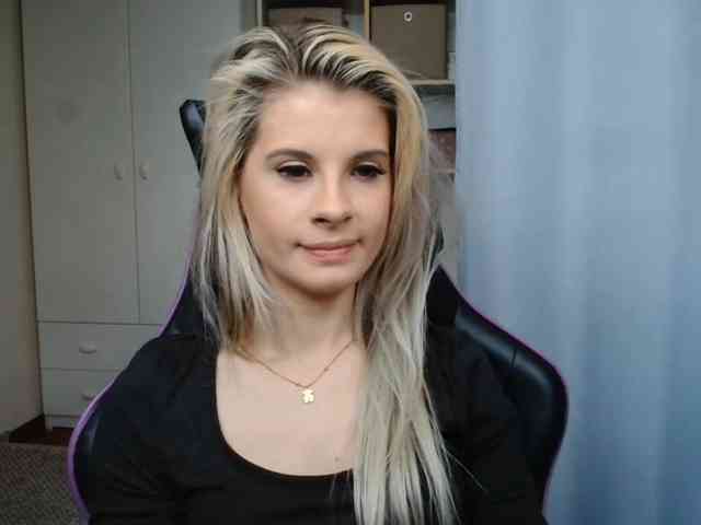 KristineNatural webcam