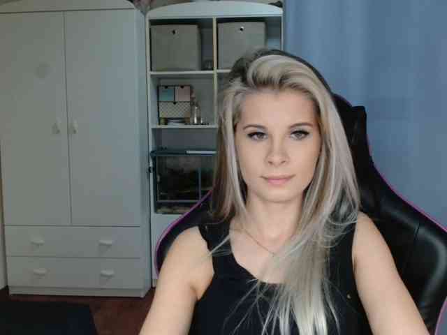 KristineNatural webcam
