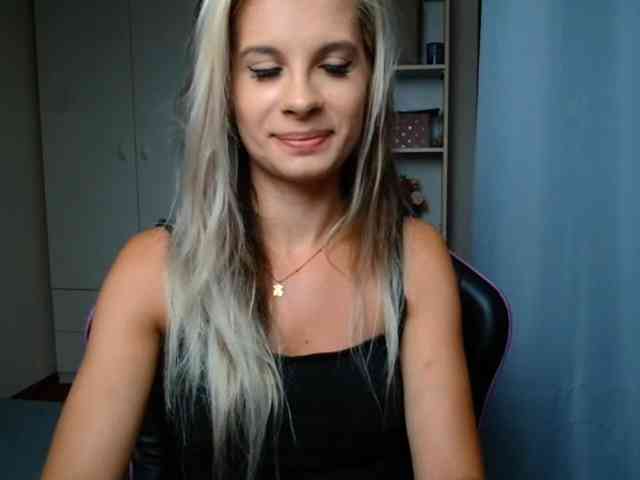 KristineNatural webcam