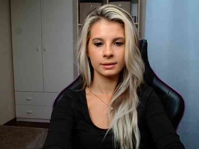 KristineNatural Live Webcam on BongaCams