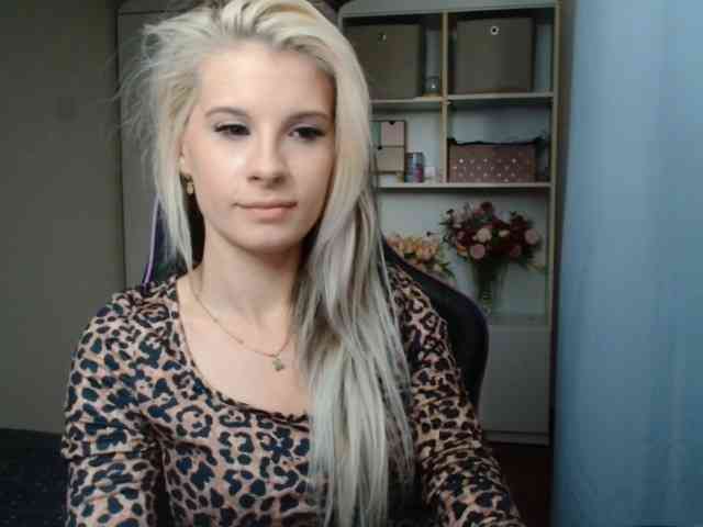 KristineNatural webcam