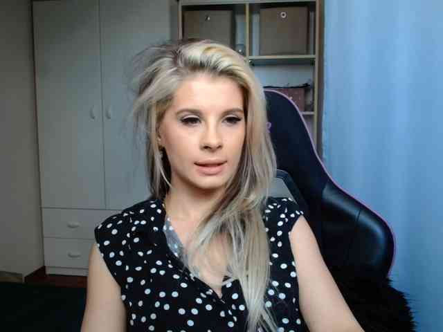 KristineNatural webcam