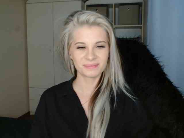 KristineNatural webcam